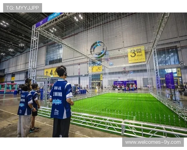 酷炫无人机足球赛激战正酣 未来科技与运动竞技完美融合